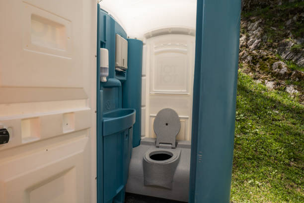 Best Portable Restroom Maintenance and Cleaning  in Victoria, TX
